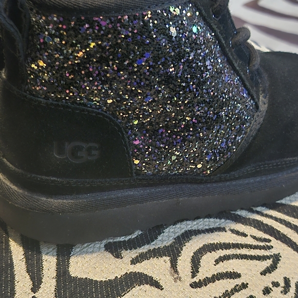 UGG Kids Black Glitter Lace-Up Ankle Boots - Picture 6 of 7